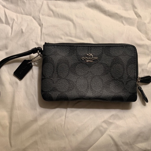 Wristlet - Picture 1 of 3